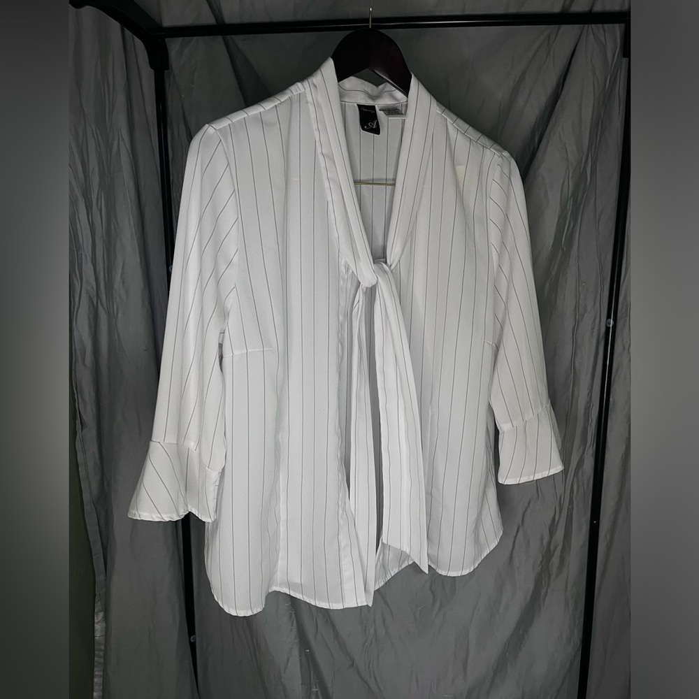 Elegant White Blouse with Tie Neck